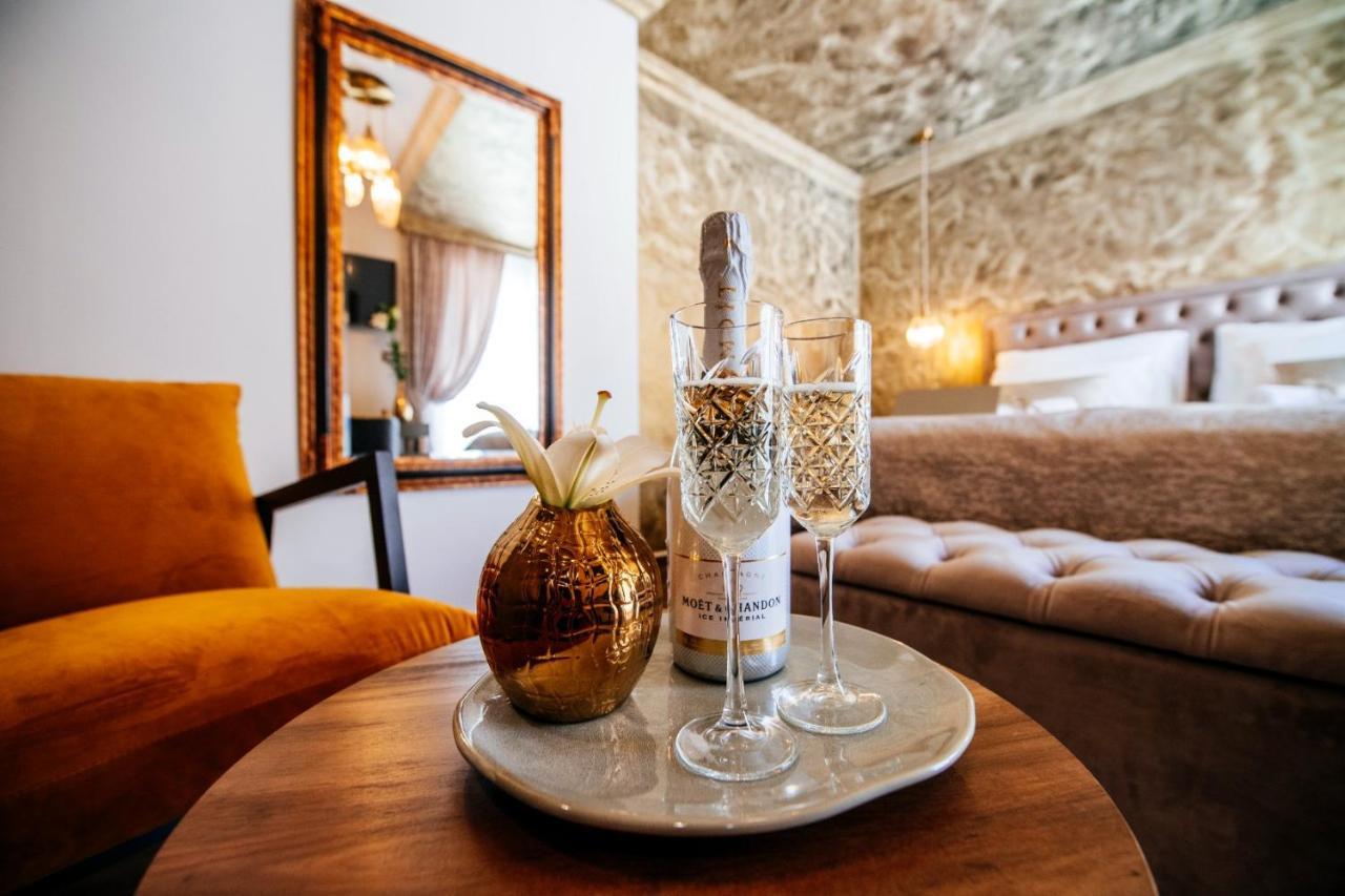 Luxury Rooms Vindemiae 扎达尔 外观 照片